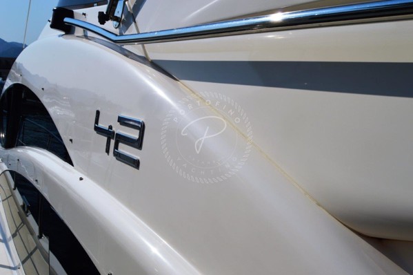 2009 AZIMUT 42