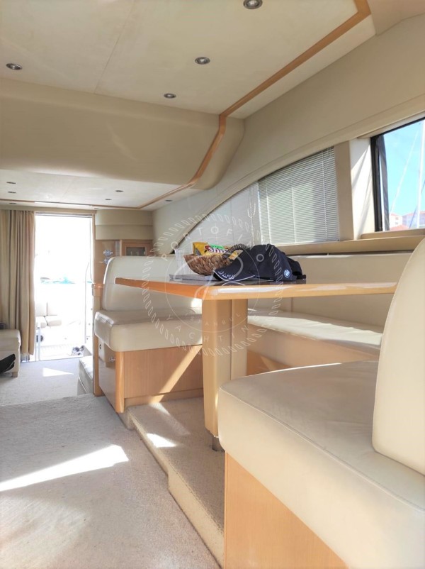 2009 PRINCESS 62