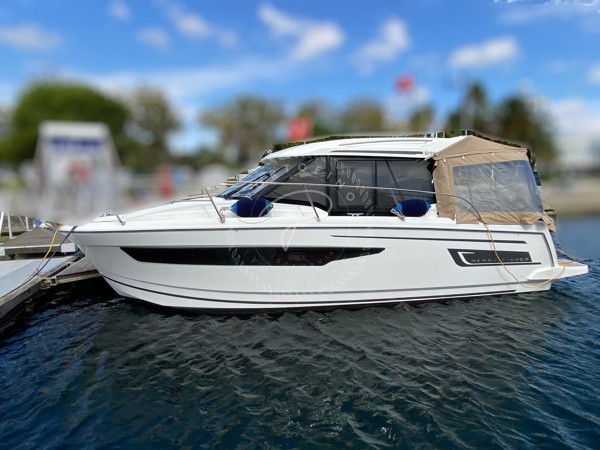 2017 JEANNEAU MERRY FISHER 895