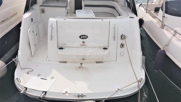 2011 RINKER 280 EC
