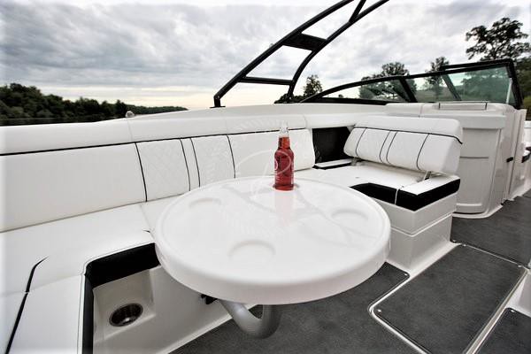 2015 SEA RAY 270 SUNDECK
