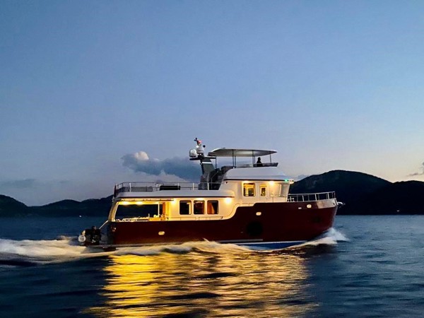 2018 NORTH YACHTS PILOT HOUSE TRAWLER 57