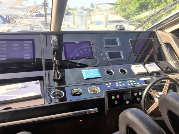 2016 SUNSEEKER 75 YACHT