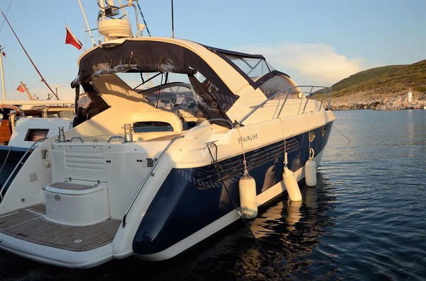 1999 FAIRLINE TARGA 37