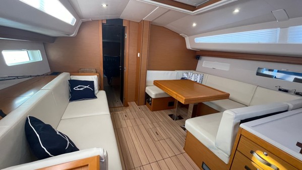 2018 JEANNEAU 51