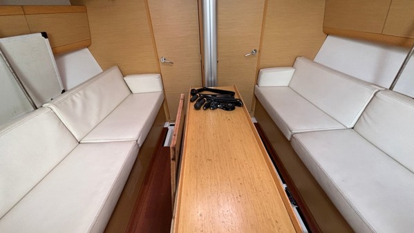 2012 BENETEAU FIRST 40