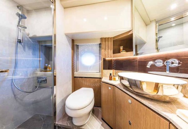 2017 ABSOLUTE NAVETTA 52