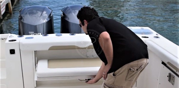 2016 SAILFISH 325 DC