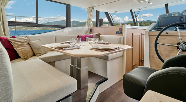 2025 BENETEAU SWIFT TRAWLER 48
