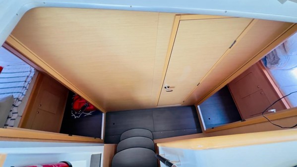 2016 LAGOON 380 OWNER'S CABIN