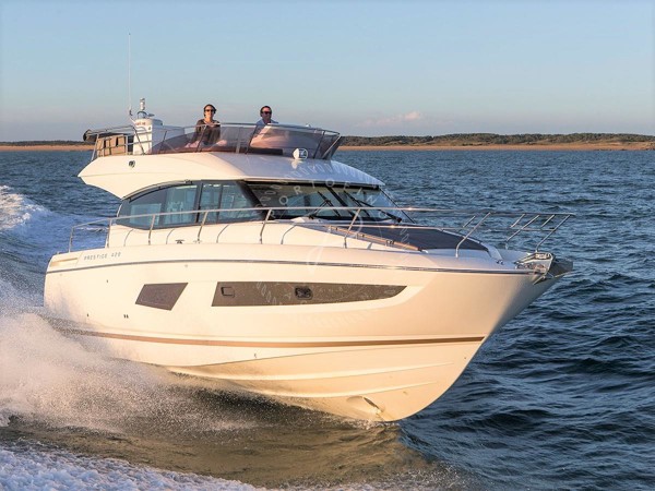 2015 PRESTIGE 420 FLY