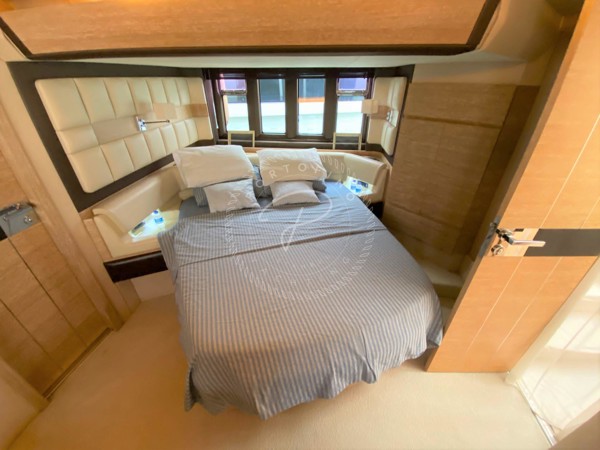 2012 AZIMUT 64 FLY