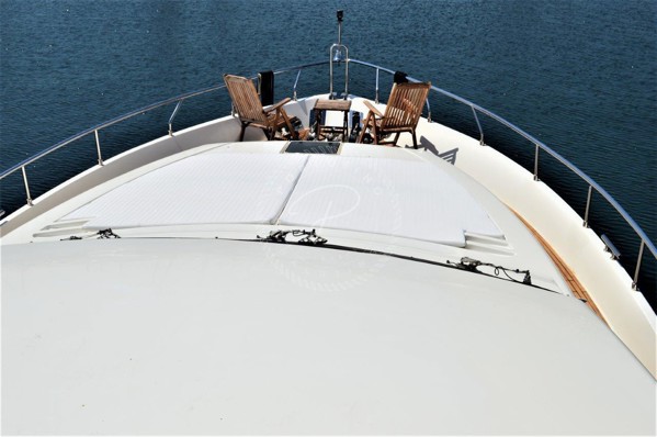 2001 FERRETTI YACHTS 80