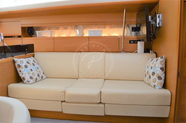 2012 JEANNEAU 53