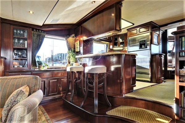 2002 CAPE SCOTT PILOTHOUSE 86