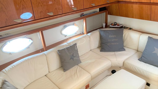 2002 PERSHING 45