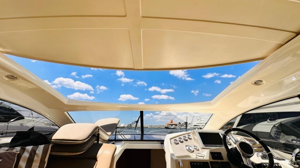 2011 PRESTIGE 440 S 