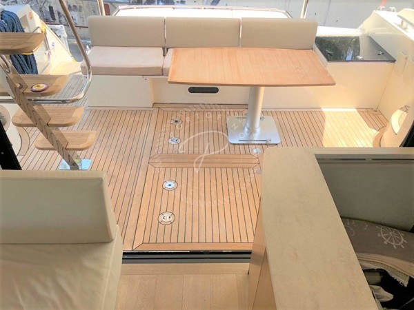 2013 ABSOLUTE 55 FLY