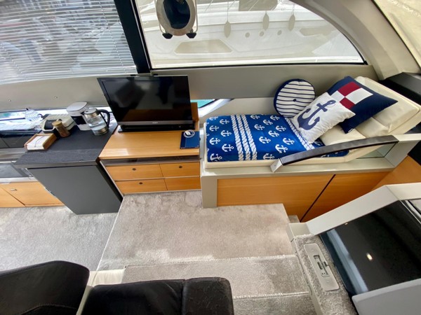 2012 FAIRLINE TARGA 50 GT