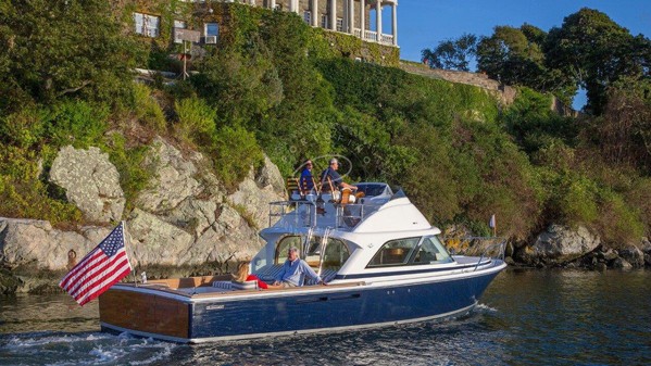2017 BERTRAM 35