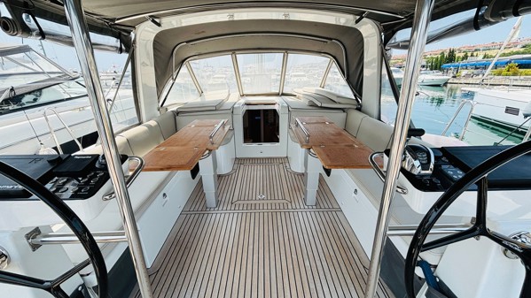 2024 BENETEAU OCEANIS 54