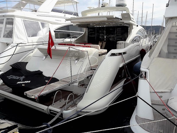 2006 AZIMUT 68S