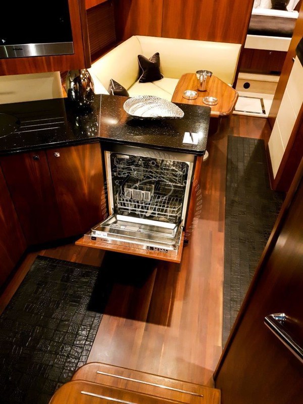 2008/2021 SUNSEEKER PREDATOR 72