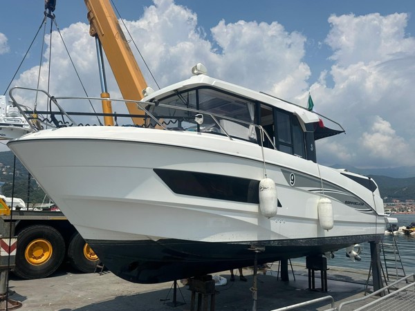 2020 BENETEAU BARRACUDA 9