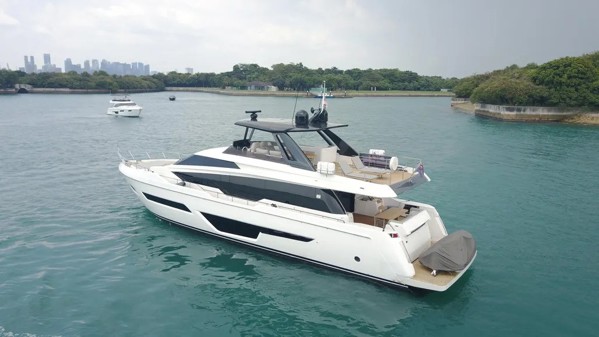 2022 FERRETTI 780
