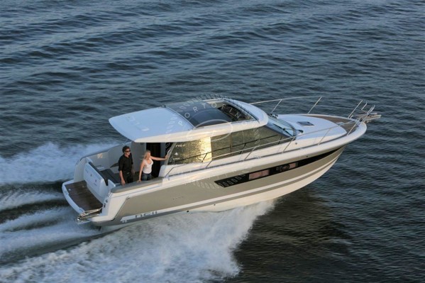 2011 JEANNEAU NC 11