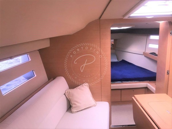 2012 AZUREE 40 VOYAGE