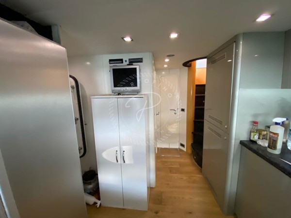 2006 SUNSEEKER PREDATOR 82