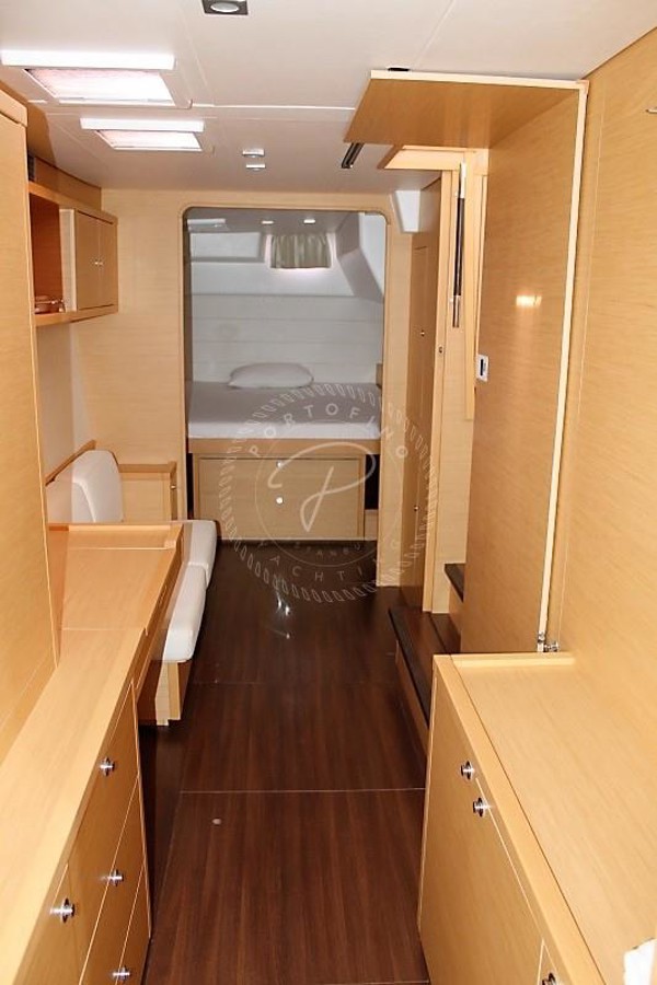 2011 LAGOON 450 F