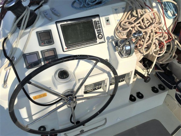 2011 LAGOON 400