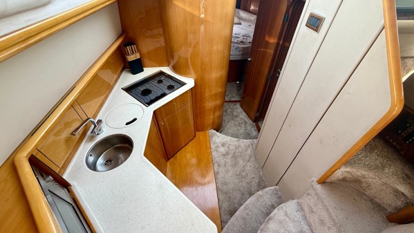 2002 PRINCESS 40