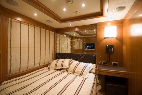 2007 | 2017 BENETTI VISION 145