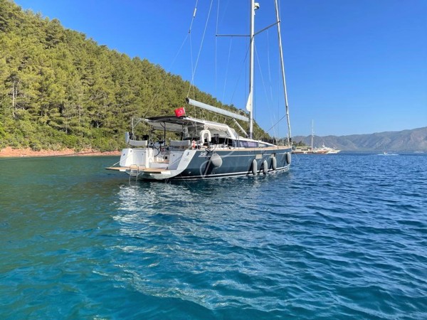 2018 BENETEAU SENSE 57