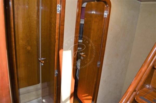 2001 FERRETTI YACHTS 80