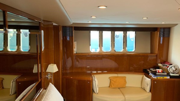 2007 PRINCESS 21M