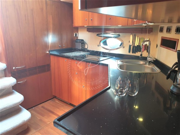 2006 SUNSEEKER PREDATOR 72