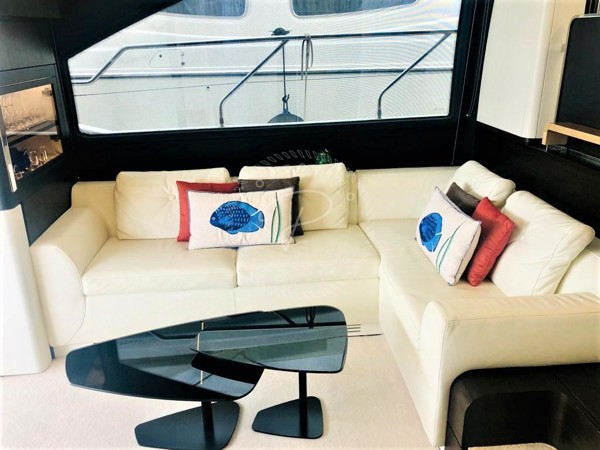 2017 AZIMUT 66 FLY