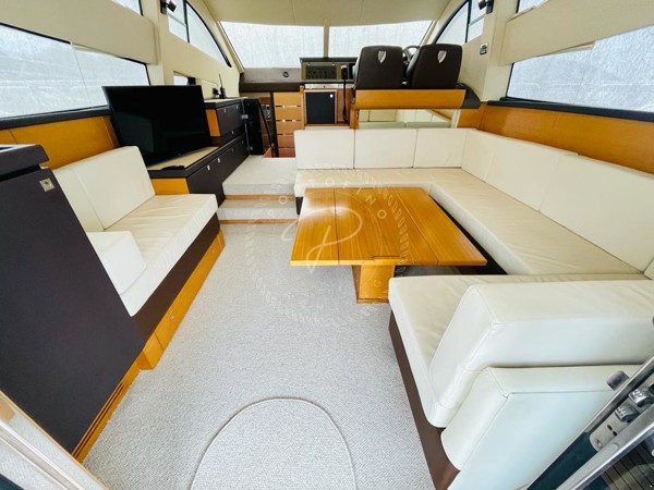 2009 FAIRLINE PHANTOM 48