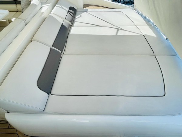 2005 PRINCESS V50