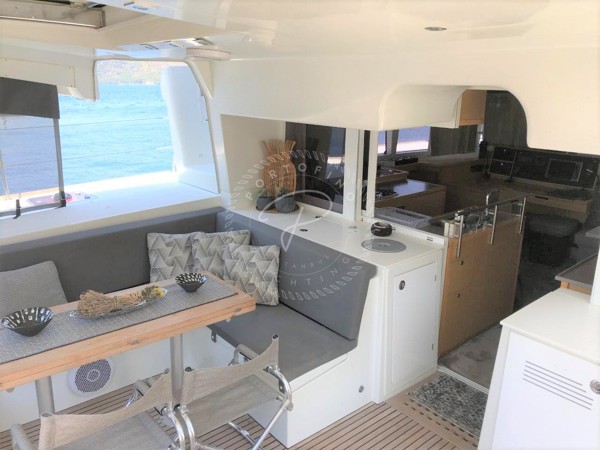 2011 LAGOON 450 F