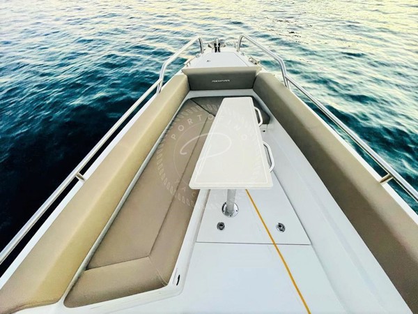 2018 AXOPAR 28 AC