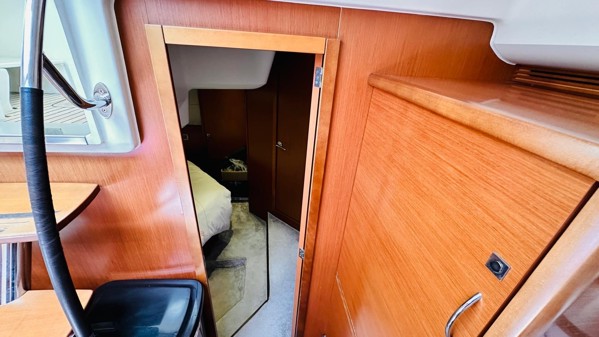 2011 PRESTIGE 440 S 