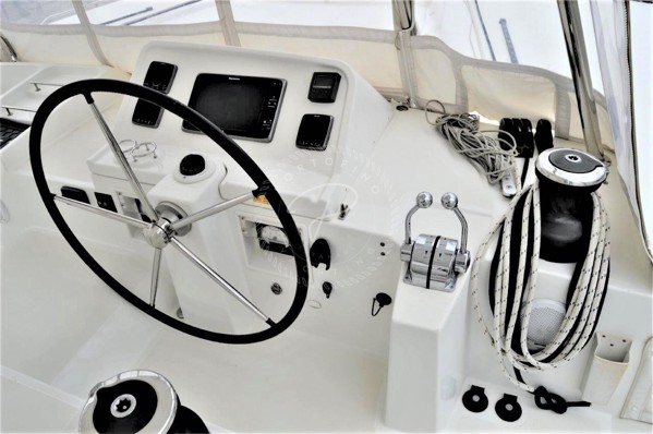 2013 LAGOON 450 F