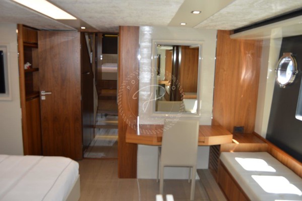 2013 ABSOLUTE 72 FLY