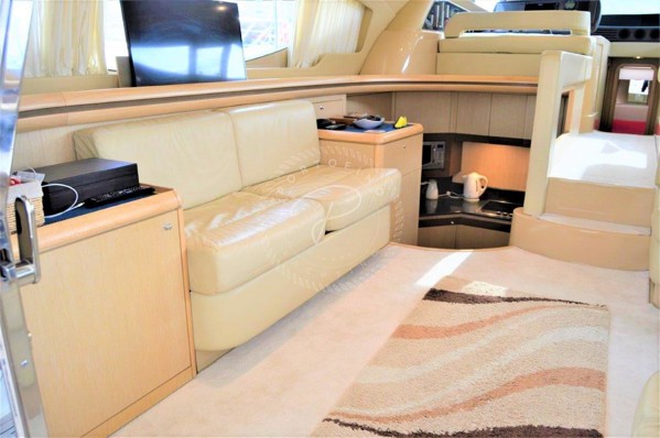 2006 FERRETTI 550 FLY