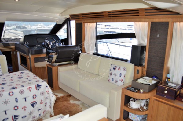 2014 ABSOLUTE 52 FLY